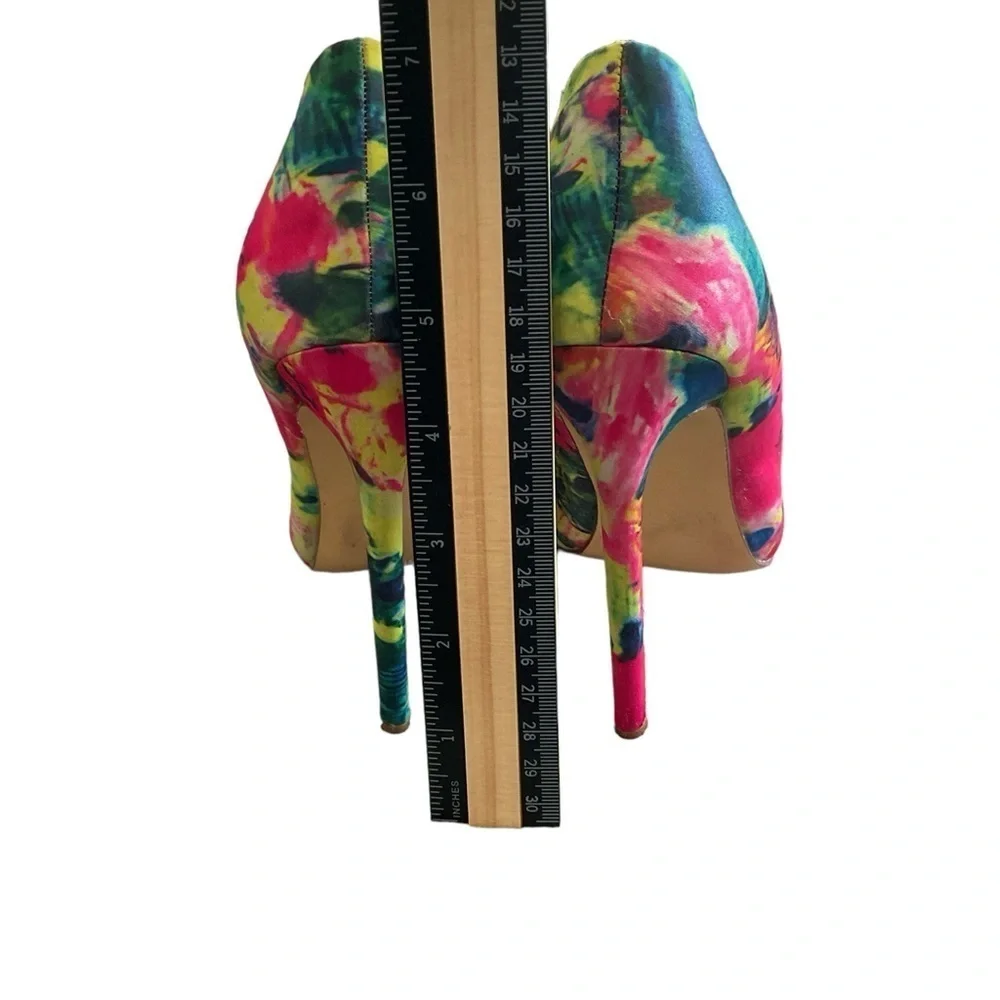 LILIANA Affair Pointy Toe Stiletto‎ Pump - Size 6.5